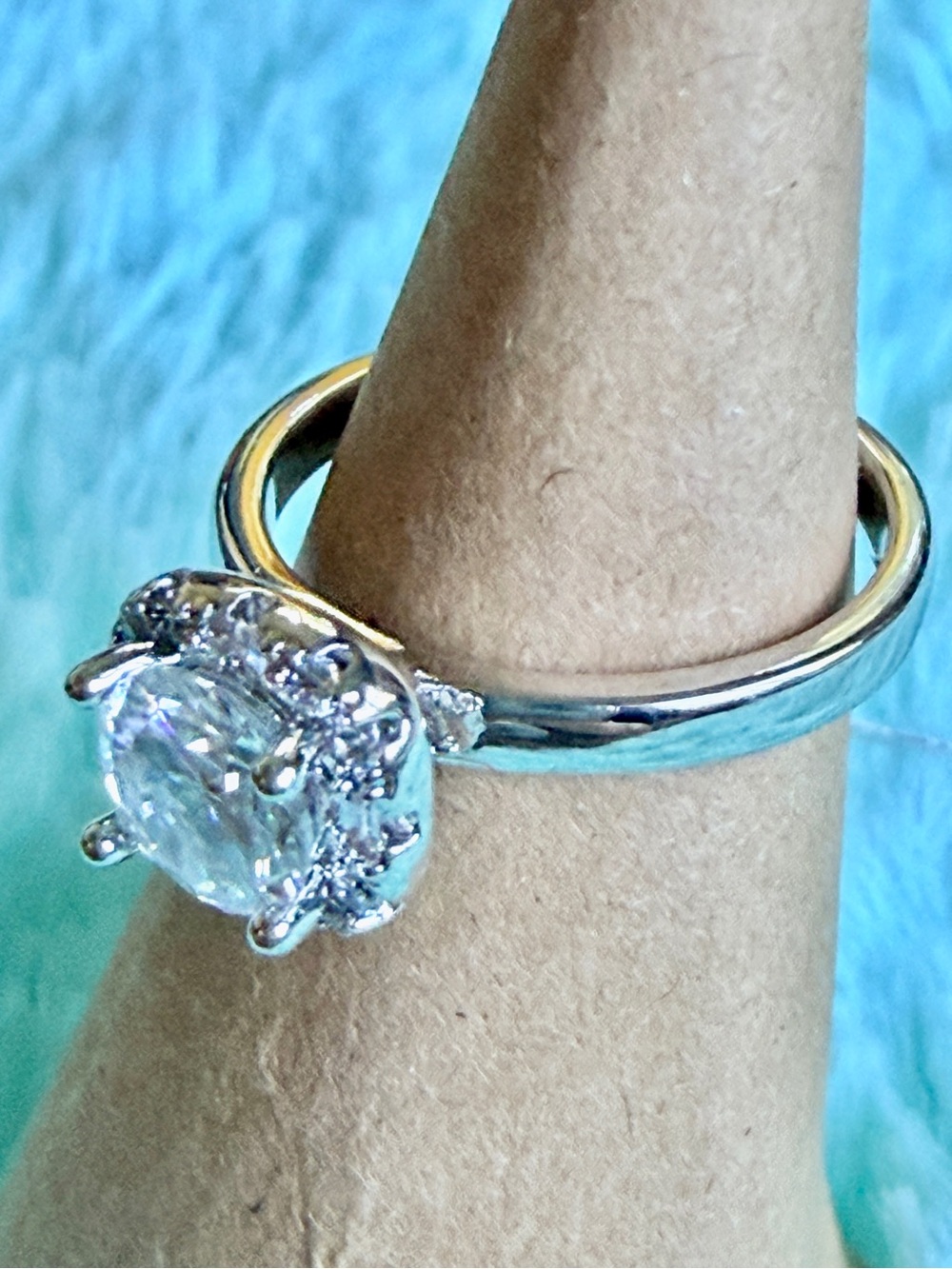 1.0ct Moissanite 925 Sterling Silver Ring Size 6 NWT - Picture 3 of 9